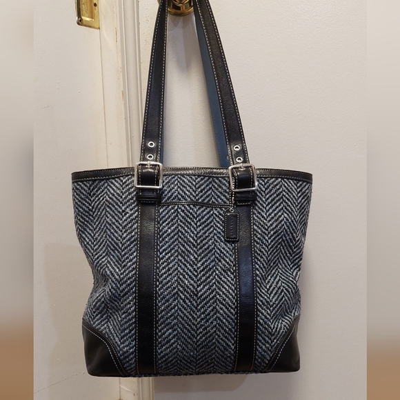 COACH Hampton Wool Tweed Herringbone Tote Shoulder Bag - Picture 11 of 16